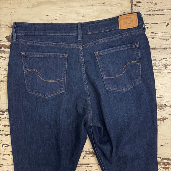 Levi Strauss Mid Rise Skinny Jeans Size 14 or 32x30 Medium Dark Wash Stretch - Picture 7 of 7